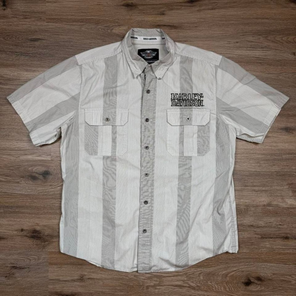 Early 2000s harley davidson streetwear y2k striped button up biker style